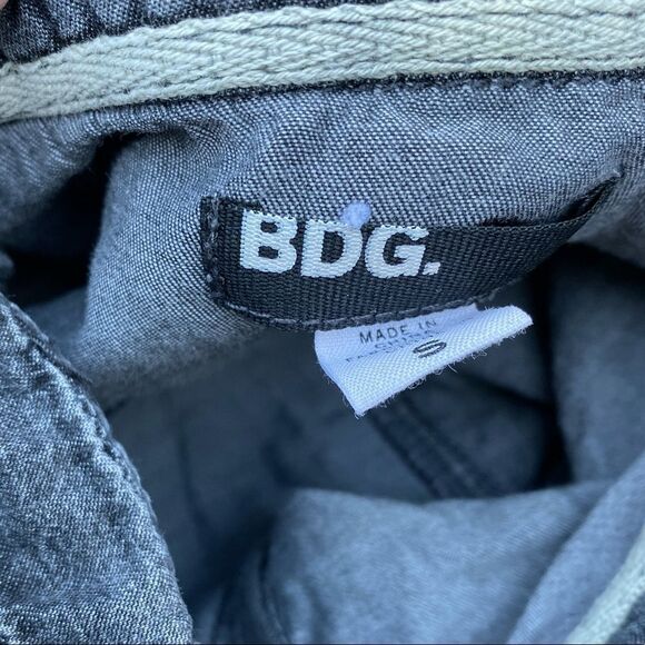 BDG Girls Small Chambray Shirt - Picture 6 of 8